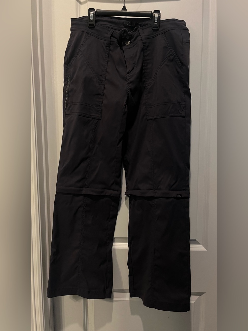 Prana Women’s Monarch Convertible Dark Grey  Zip-Off Cargo Pants  Size 12